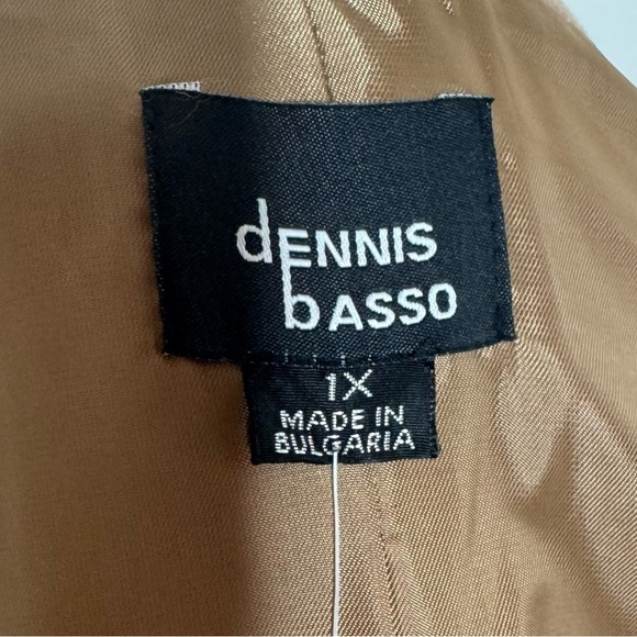 NWT Women's Dennis Basso Tan Button-Up
Wool, Cashmere Blend Coat. - Picture 5 of 13